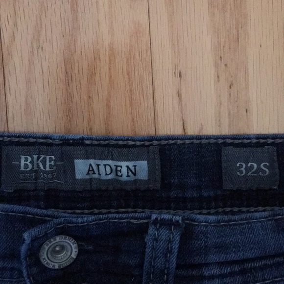 BKE - Picture 3 of 3